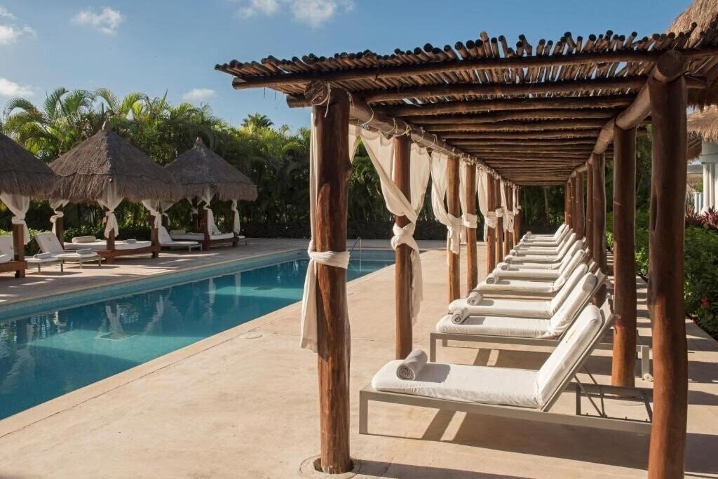 Готель Grand Riviera Princess 5*