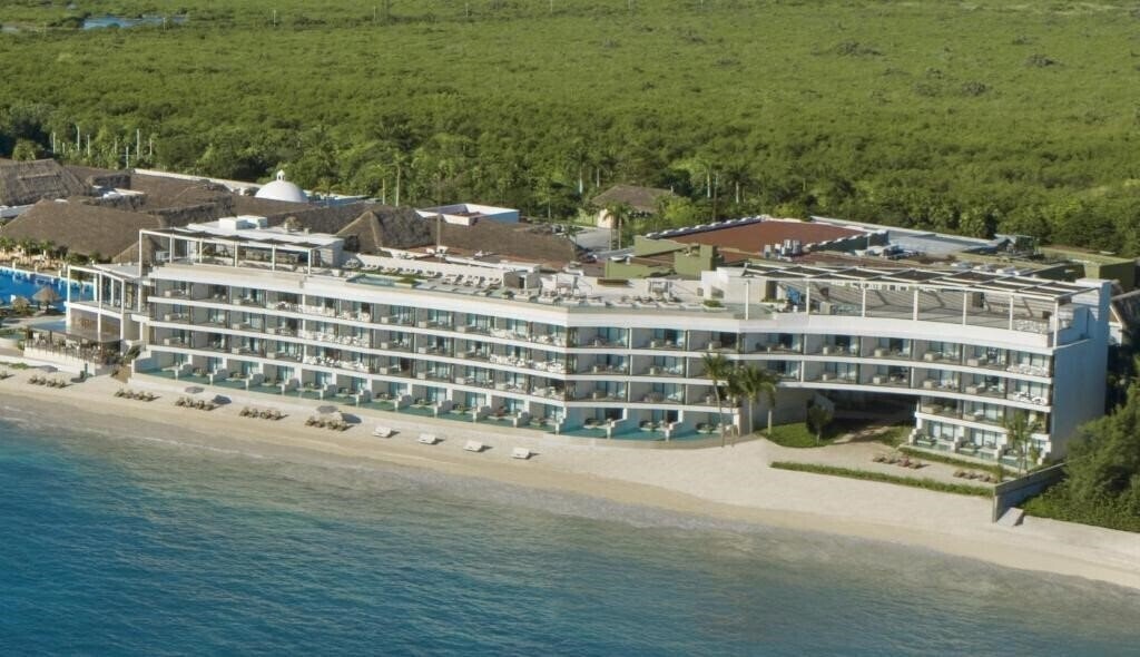 Готель Dreams Sapphire Resort & Spa 5*