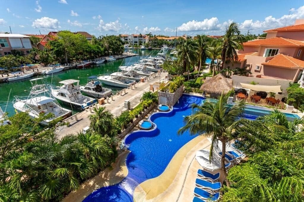 Отель Aventuras Club Marina 4*