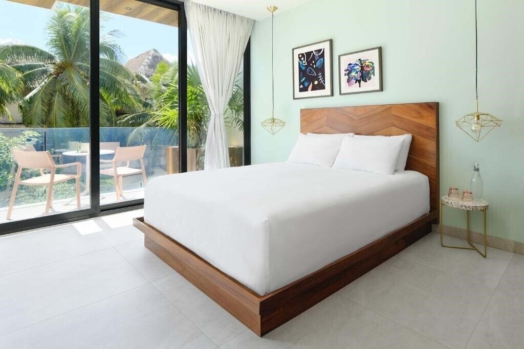 Отель Calixta Hotel 3*