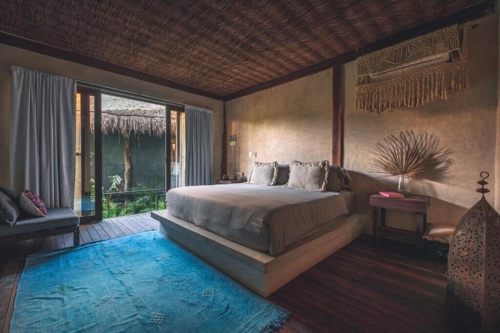 Фото The Radhoo Adults Only 4*