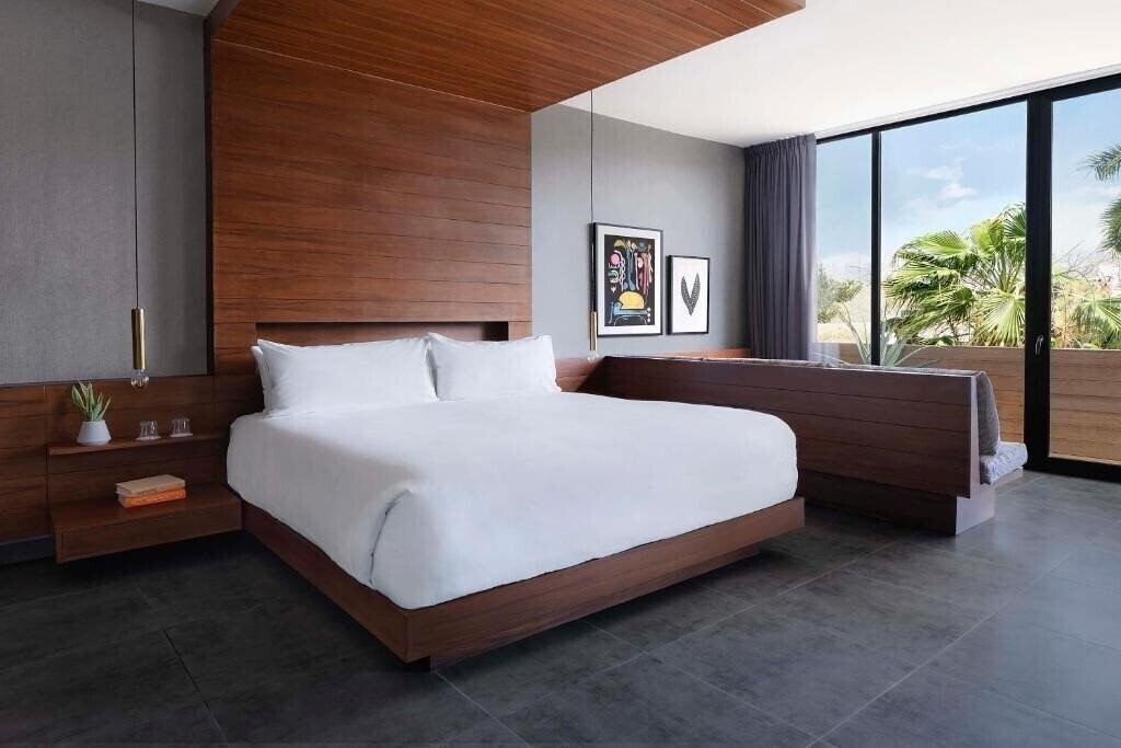 Готель Marquee Playa Hotel 5*