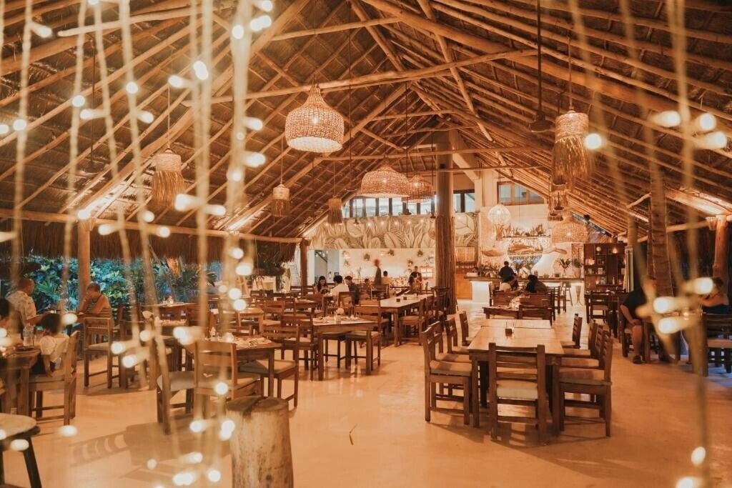 Картинка Petit Lafitte 4*