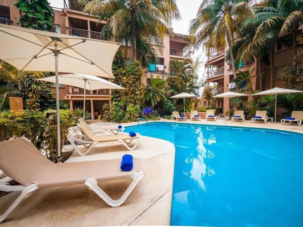 Фото Tukan Hotel Playa del Carmen 4*