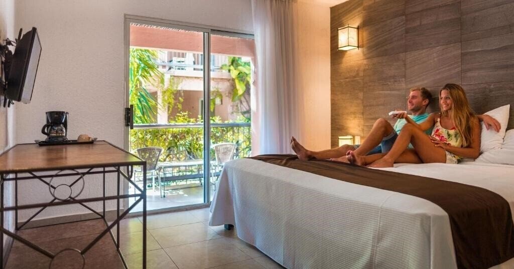 Зображення Tukan Hotel Playa Del Carmen 4*