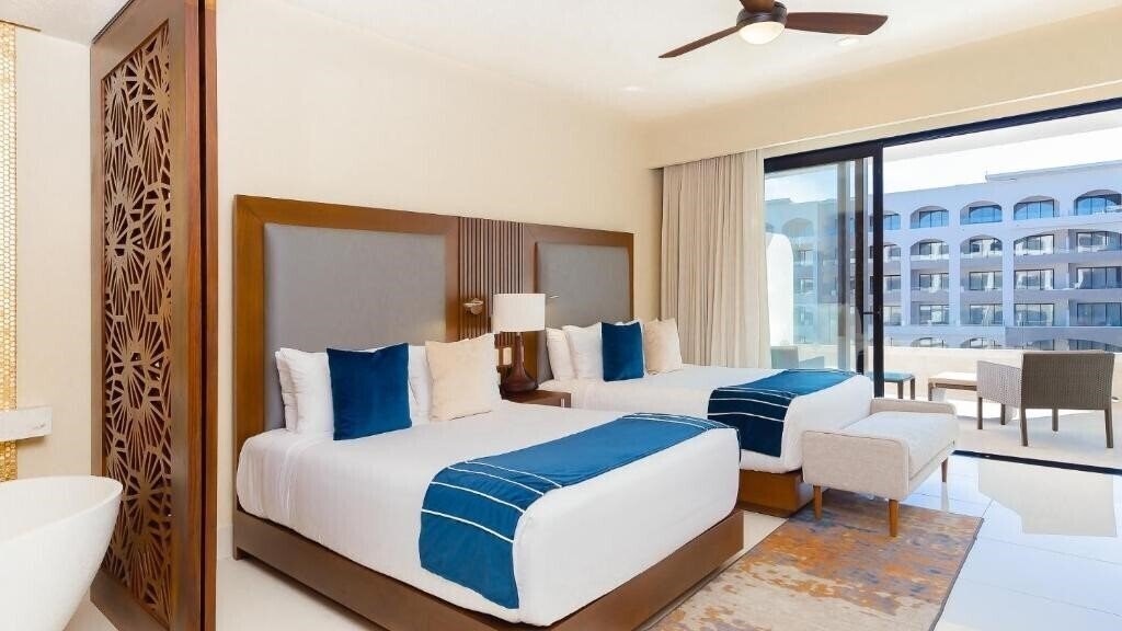 Фото Villa La Valencia Beach Resort & Spa Los Cabos 5*