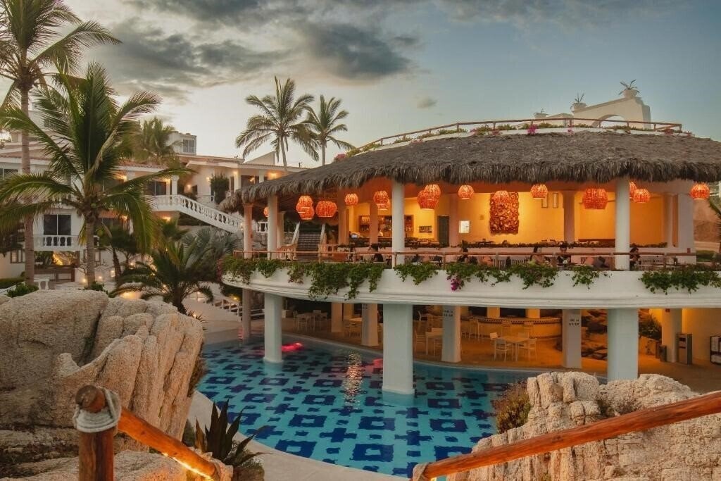 Фото Mar del Cabo by Velas Resorts 3*