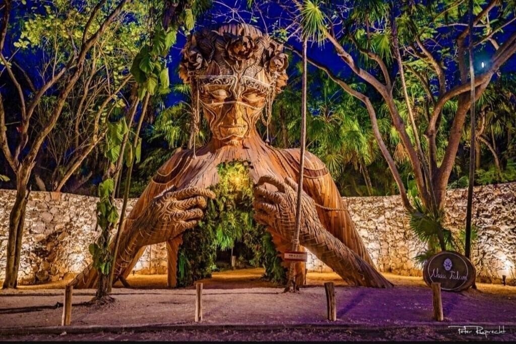 Готель Ahau Tulum 3*