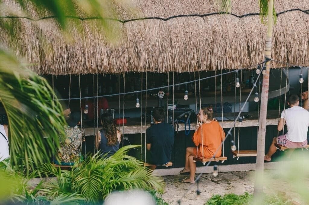 Фото Mayan Monkey Hotel Hostel Tulum 2*