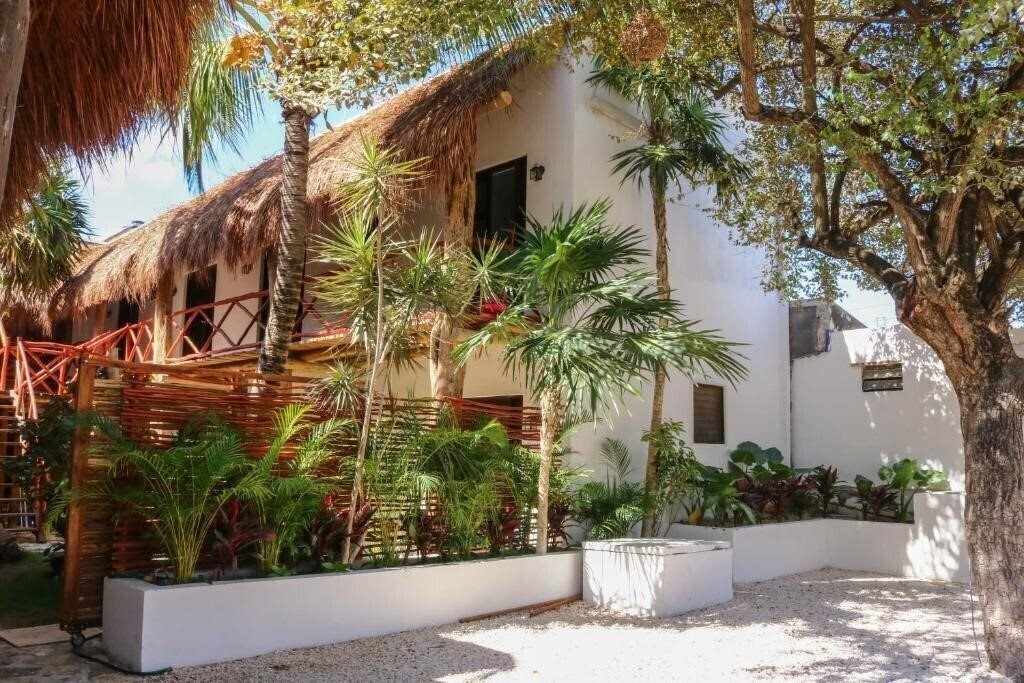 Отель Kin Ha Tulum (ex. Hotel Kin Ha Pueblo) 3*