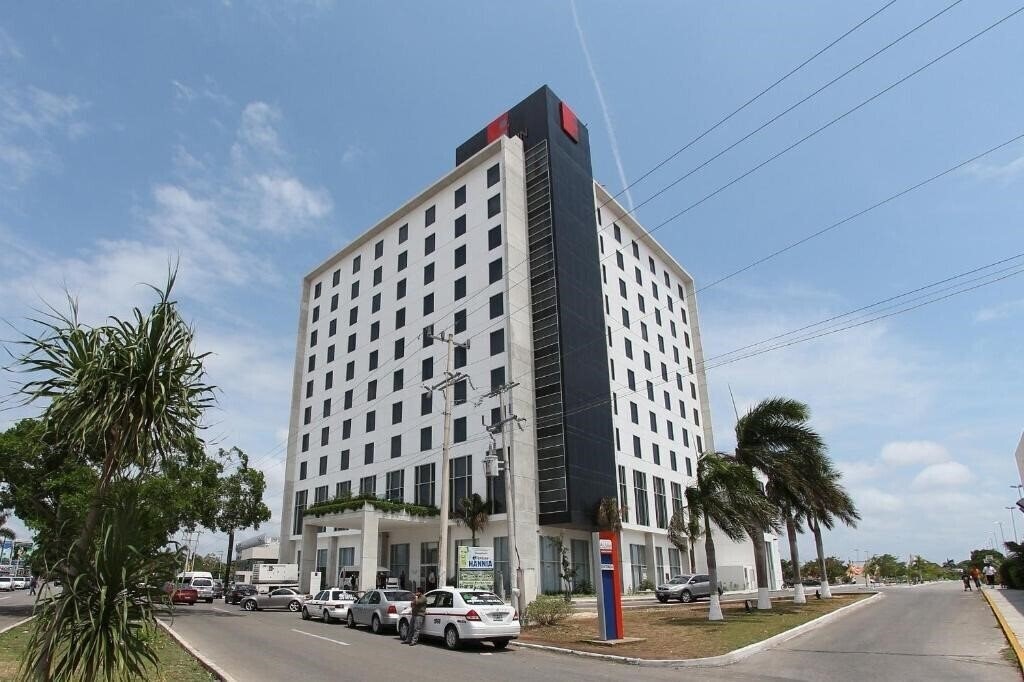 Зображення Fiesta Inn Merida 4*