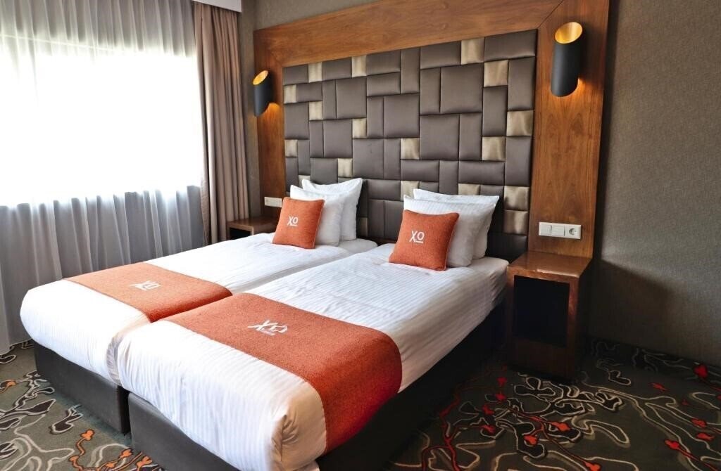 Фотографія Golden Tulip Amsterdam West 4*