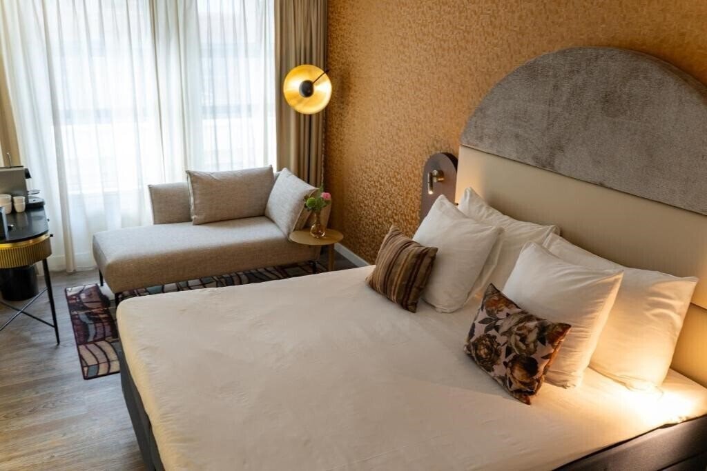 Отель Albus Grand 3*