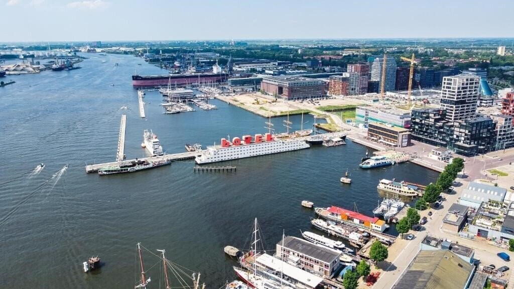 Фото Amstel Botel 3*