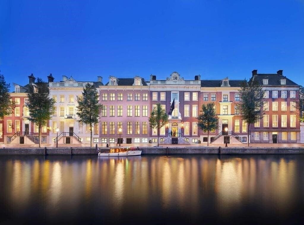 Готель Waldorf Astoria Amsterdam 5*