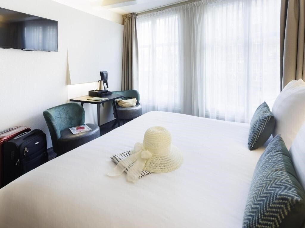 Готель Ibis Styles Amsterdam Central Station 3*