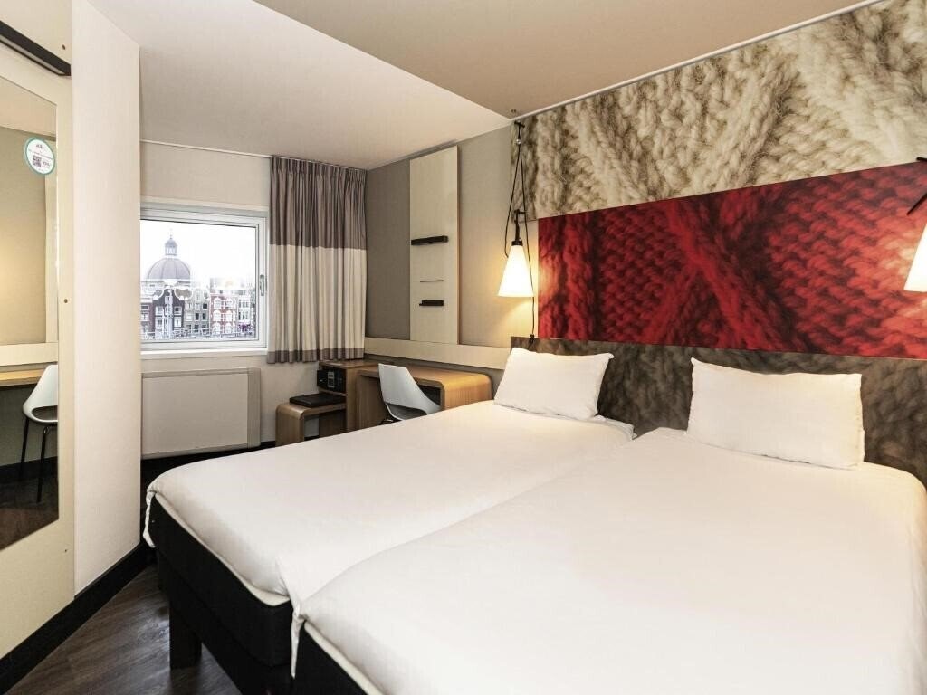 Фото Ibis Amsterdam Centre 3*
