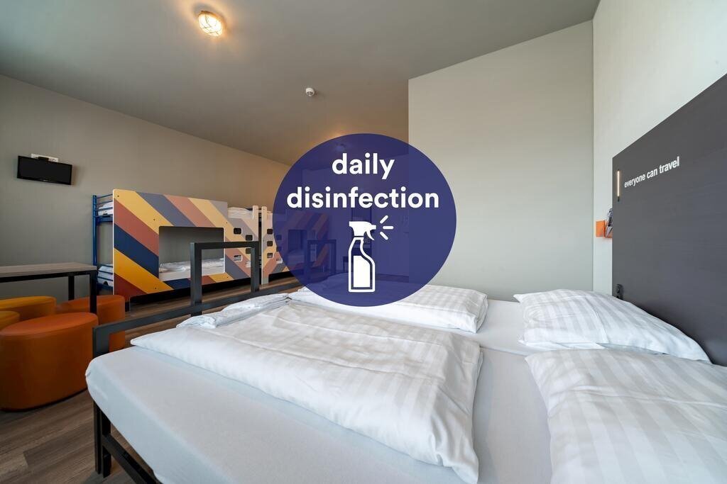 Готель A & O Amsterdam 1*