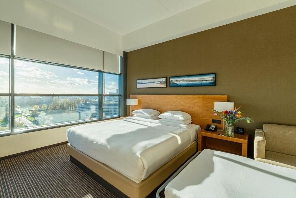 Картинка Hyatt Place Amsterdam Airport 4*