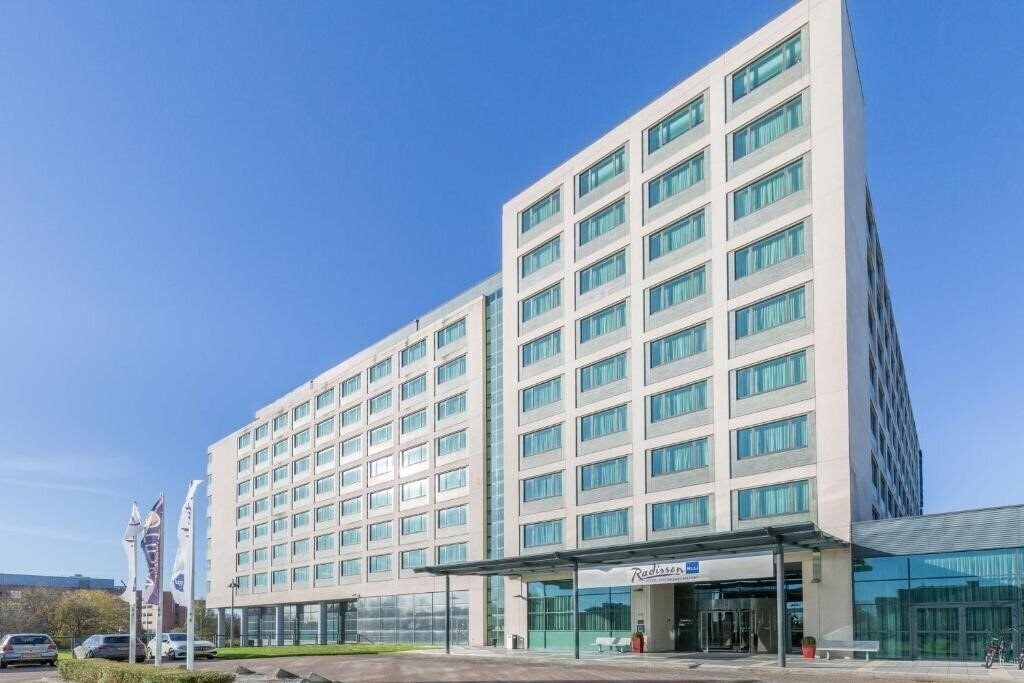 Отель Radisson Blu Amsterdam Airport Schiphol 4*