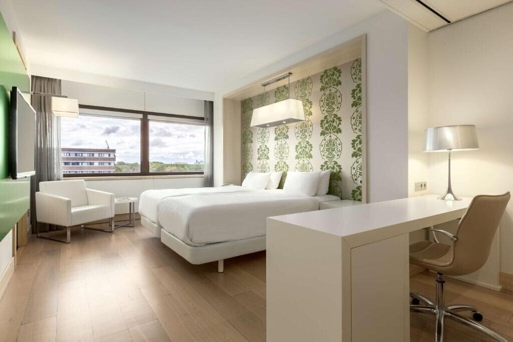 Фото Nh Amsterdam Zuid 4*