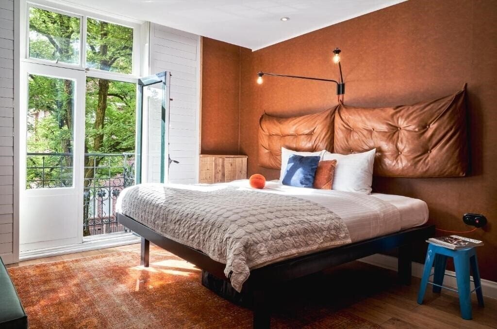 Фото Max Brown Hotel Museum Square 3*