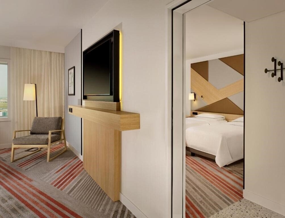 Фото Sheraton Amsterdam Airport Schiphol 4*