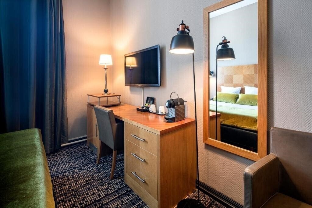 Фото The Alfred Hotel 3*