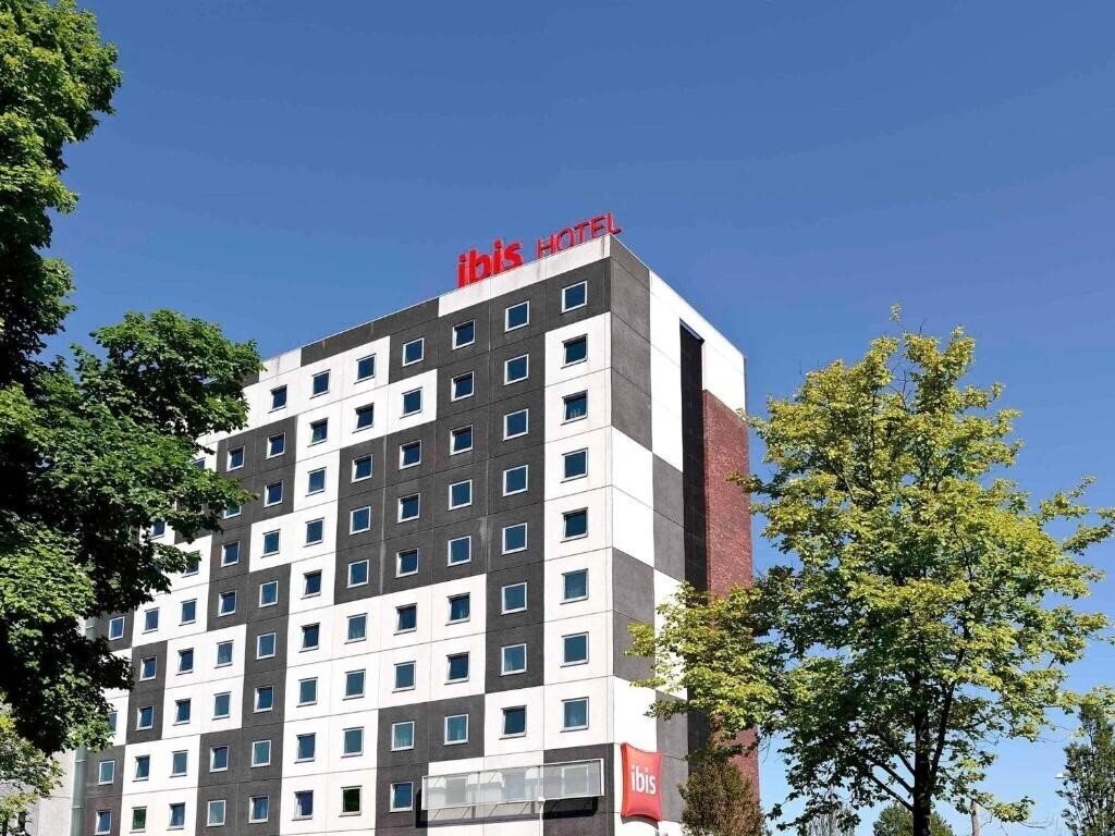 Готель Ibis City West 3*