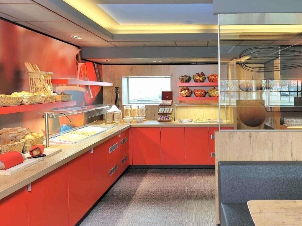 Фотографія Ibis City West 3*