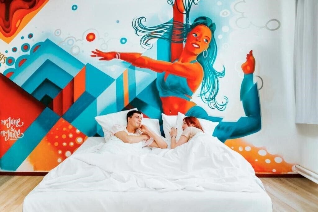 Отель Amsterdam Teleport Hotel 3*