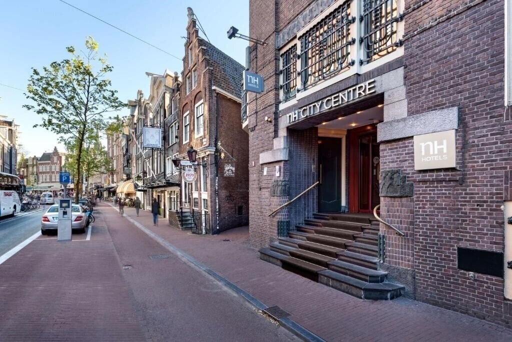 Готель NH Amsterdam Centre 4*