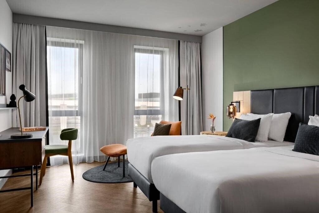 Фото Renaissance Amsterdam Schiphol Airport Hotel 4*