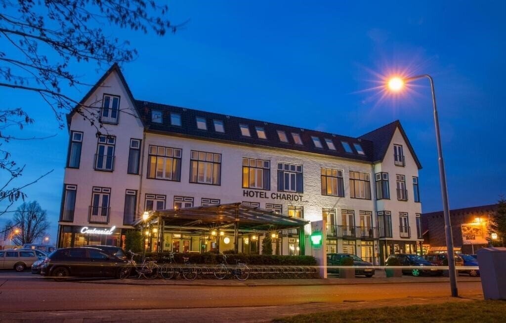 Отель Hotel Chariot 4*