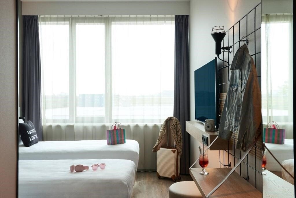 Фотография Moxy Amsterdam Schiphol Airport 3*