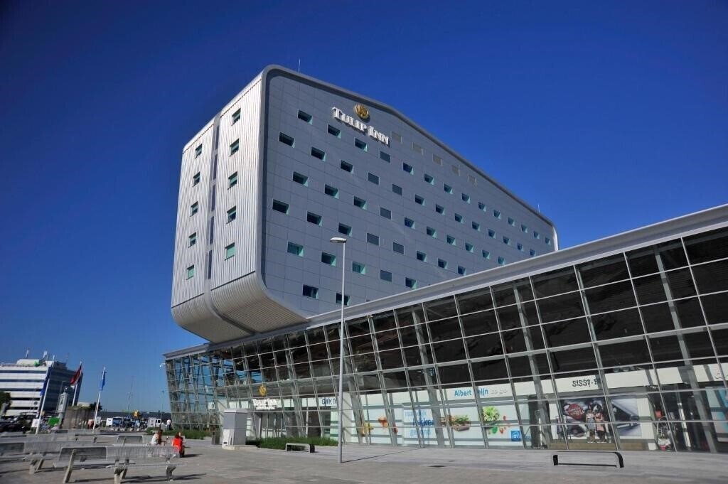 Готель Tulip Inn Eindhoven Airport 1*