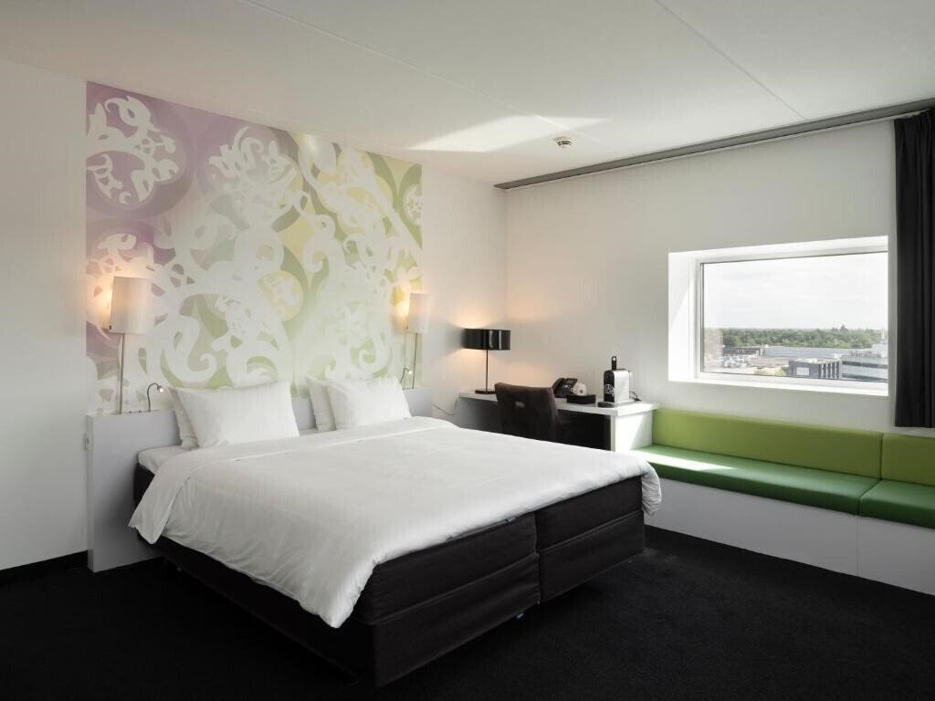 Фото Tulip Inn Eindhoven Airport 1*