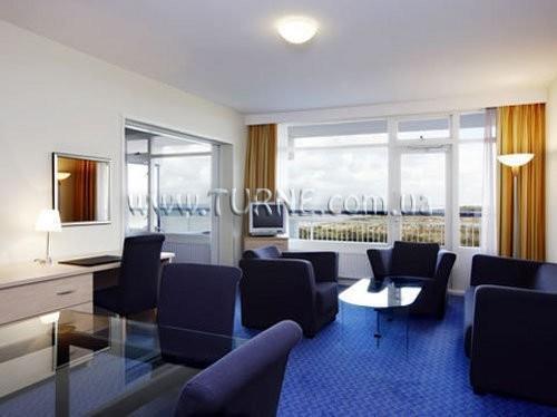 Готель NH Atlantic 4*