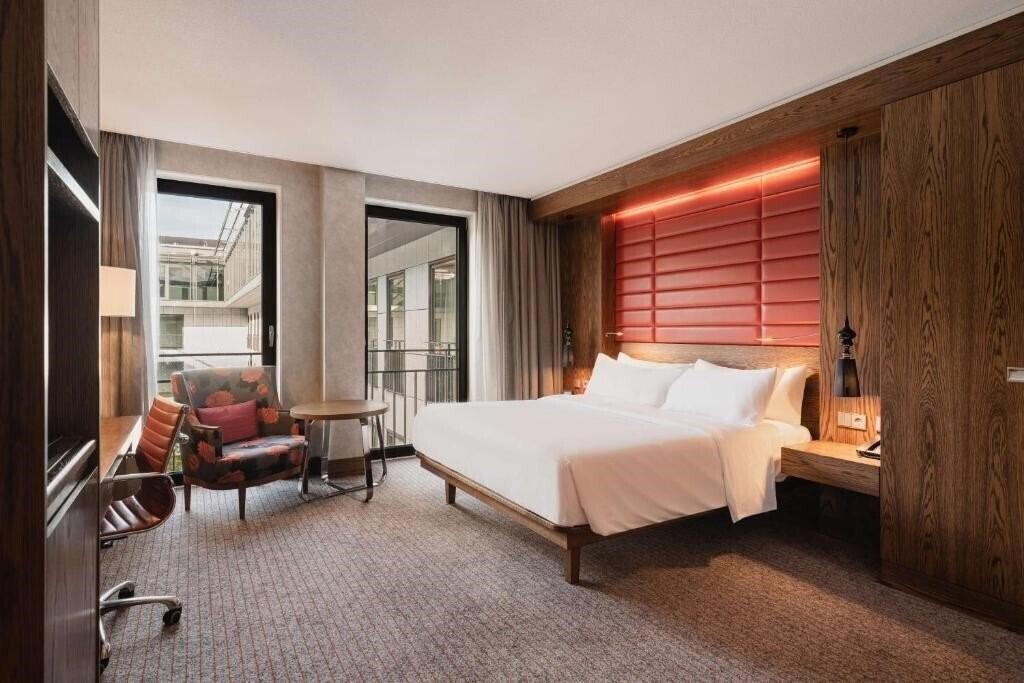 Фото Hilton The Hague 5*