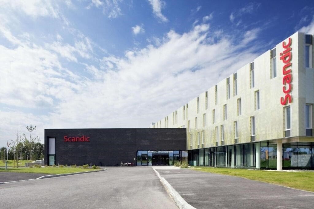 Готель Scandic Airport 3*
