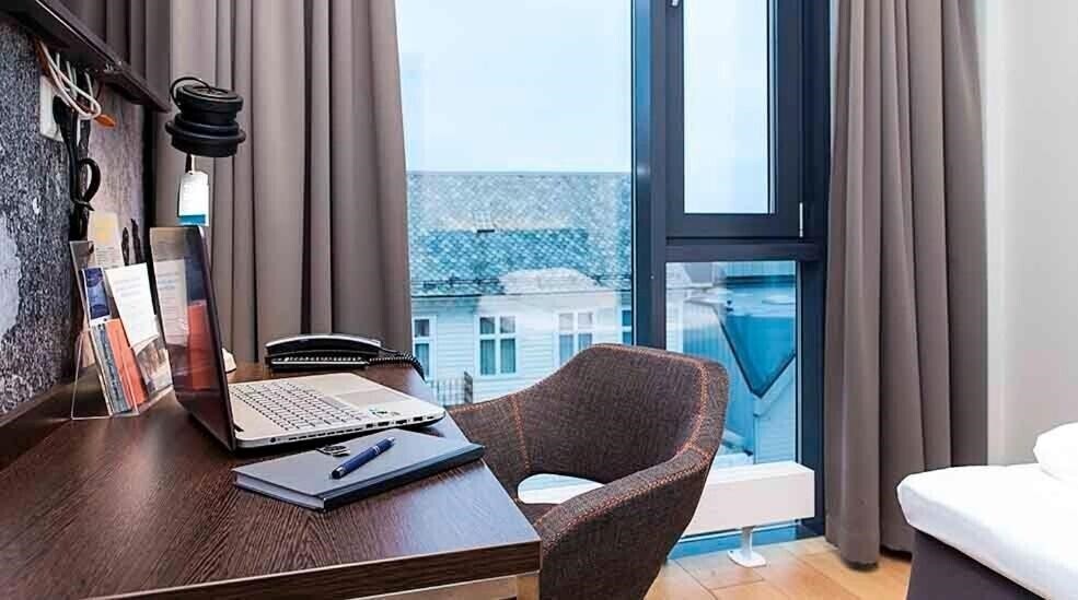 Фото Comfort Hotel Floro 3*
