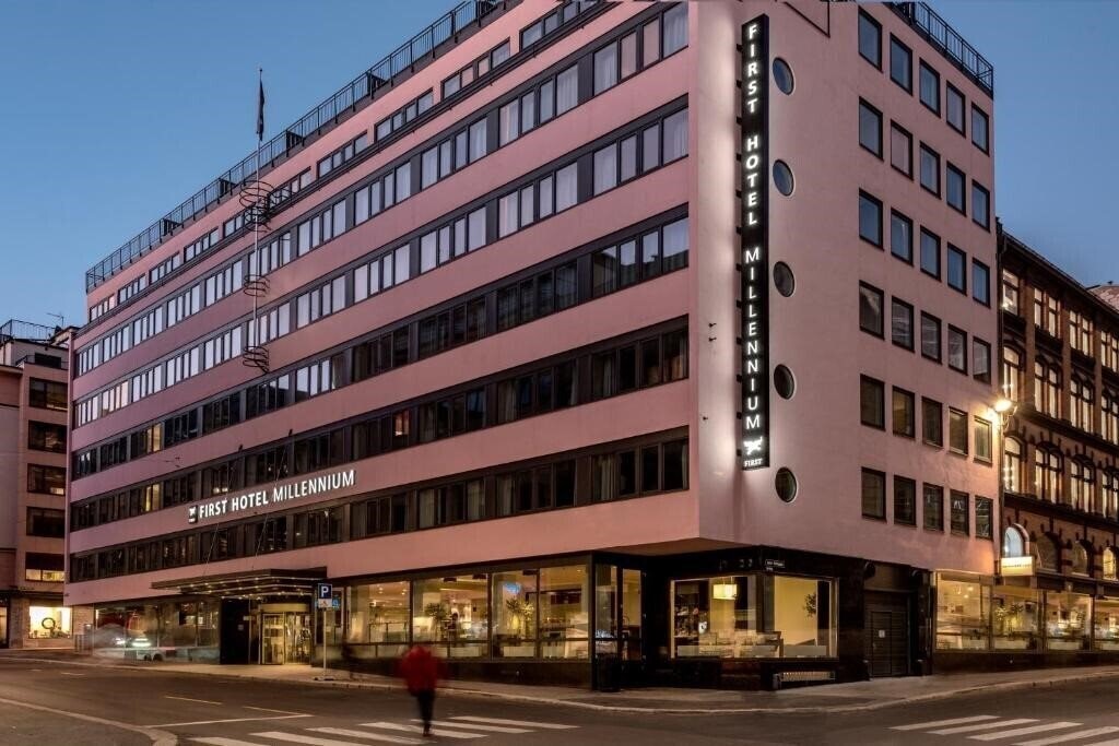 Отель First Hotel Millenium 4*