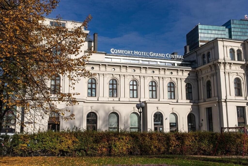 Отель Comfort Hotel Grand Central 3*