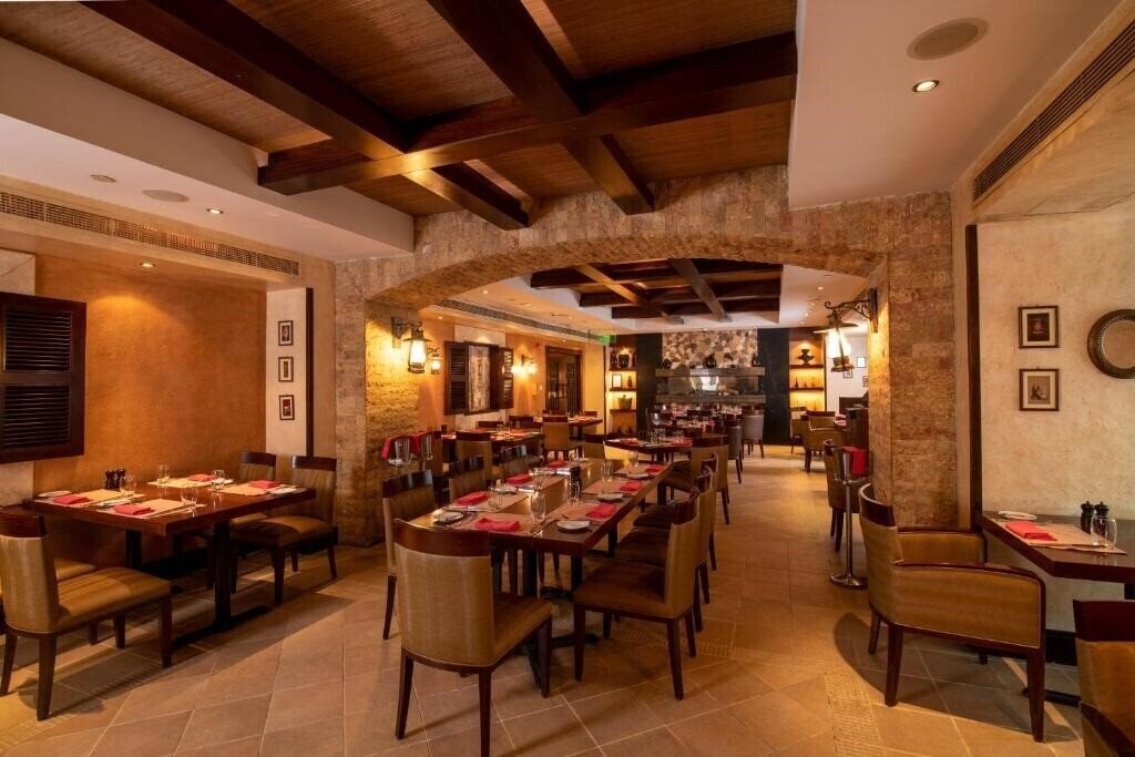 Картинка Millennium Downtown Abu Dhabi (ex. Millennium Plaza Downtown, Crowne Plaza Abu Dhabi) 5*