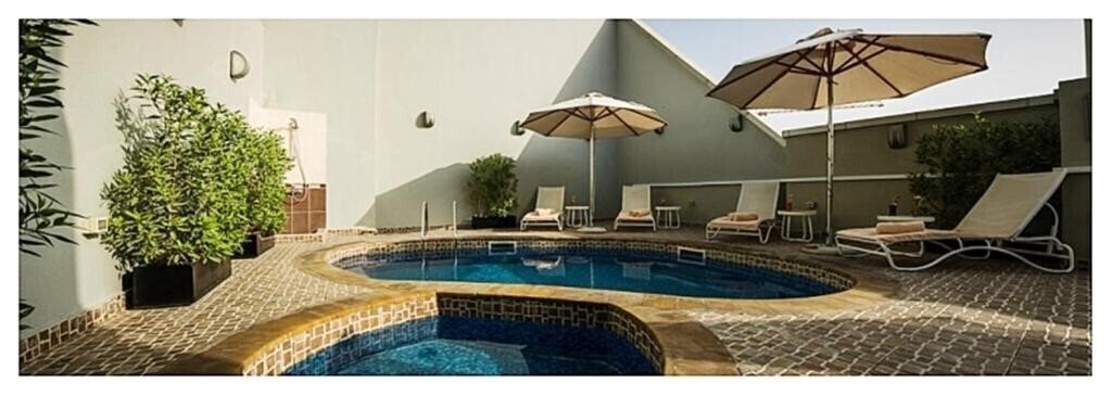 Картинка Executive Suites 4*