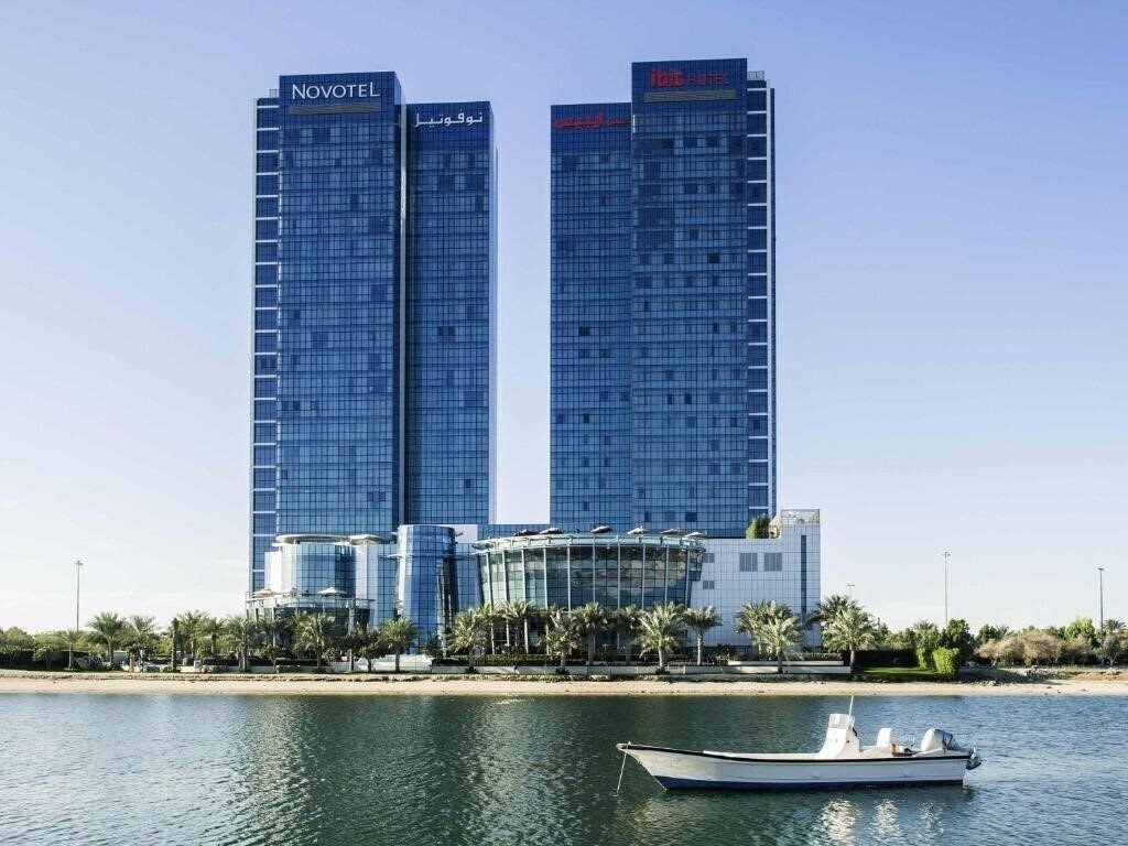 Готель Novotel Abu Dhabi Gate 4*