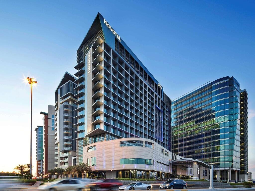 Готель Novotel Abu Dhabi Al Bustan 4*
