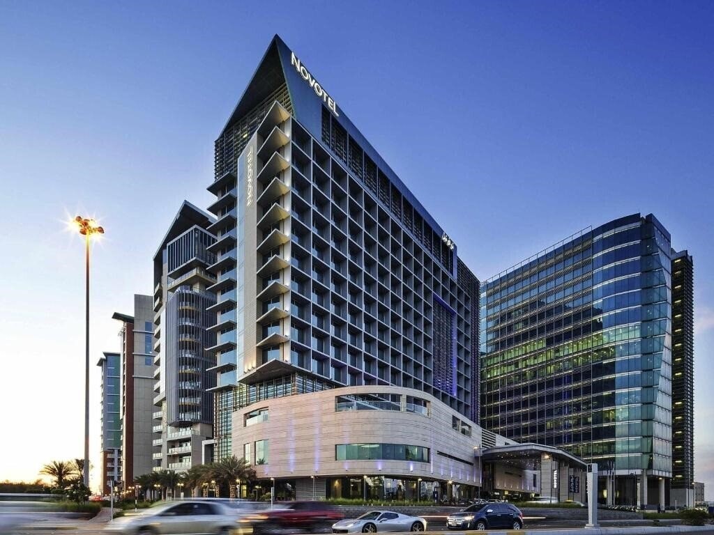 Готель Novotel Abu Dhabi Al Bustan 4*