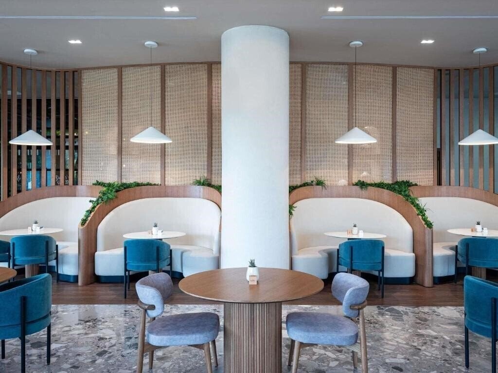 Фото Novotel Abu Dhabi Al Bustan 4*