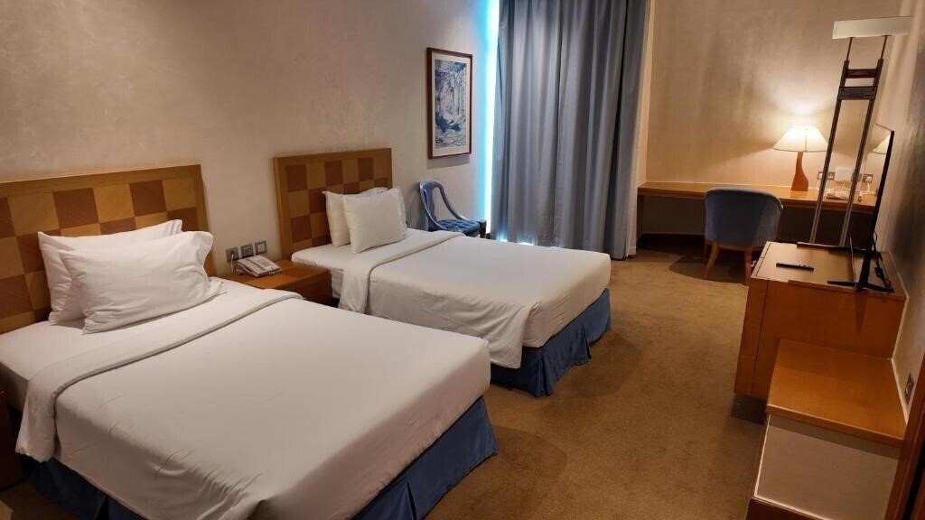 Картинка Oryx Grand Hotel Jebel Hafeet 4*